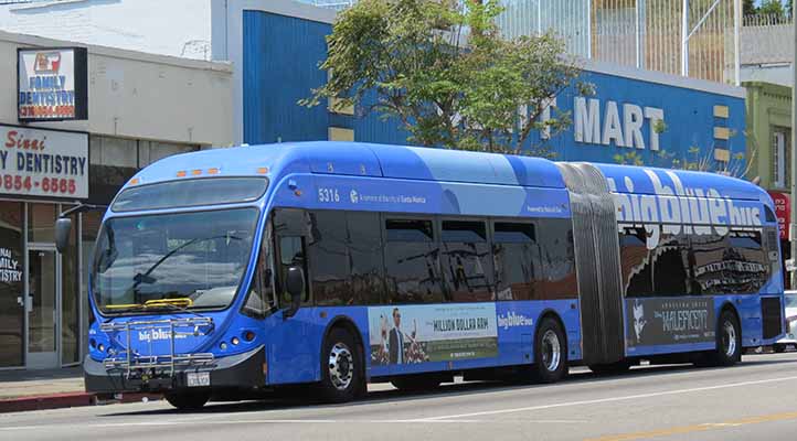 Santa Monica Big blue bus NABI 60-BRT 5316